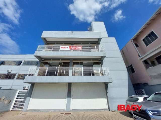 Sala comercial para alugar na Rua Sebastiana Coutinho, 1451, Areias, São José, 619 m2 por R$ 12.000