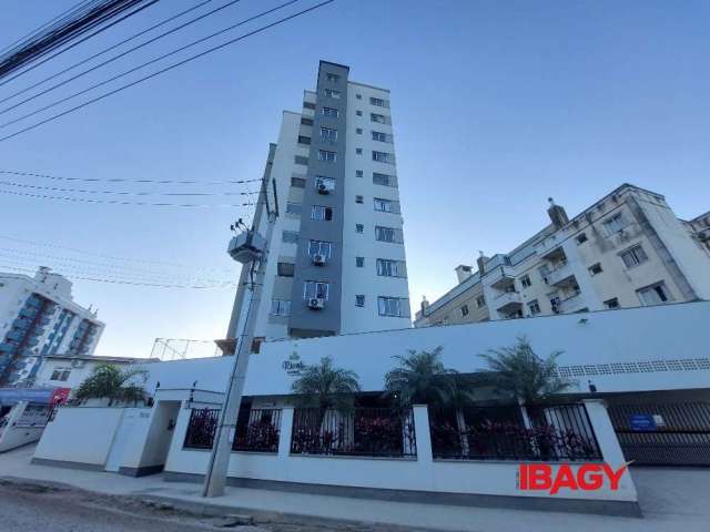 Apartamento com 3 quartos para alugar na Vereador Jacob Knabben da Silva., 3080, Pagani, Palhoça, 70 m2 por R$ 2.900