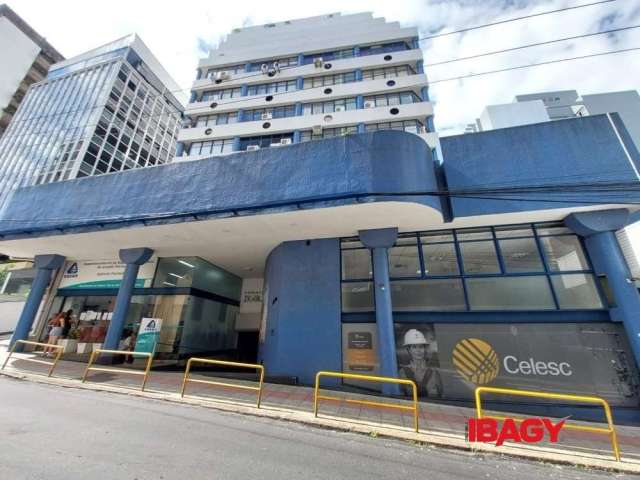 Sala comercial com 1 sala para alugar na Rua Saldanha Marinho, 375, Centro, Florianópolis, 47 m2 por R$ 1.400