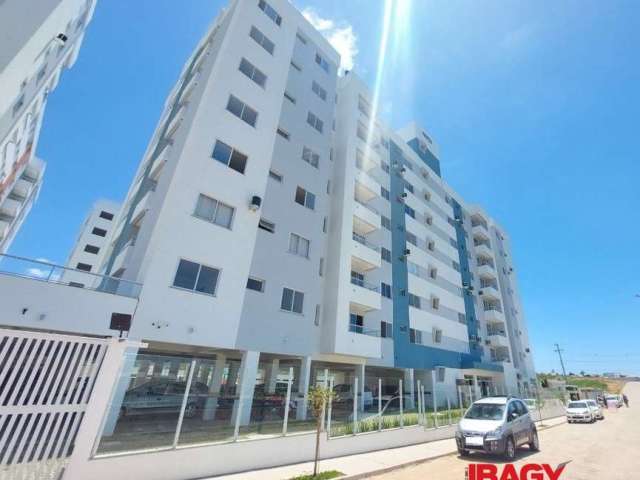 Apartamento com 2 quartos para alugar na Rua Marília Borges Vaz, 220, Areias, São José, 58 m2 por R$ 2.500