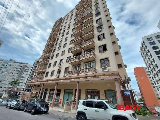 Apartamento com 3 quartos para alugar na Rua Artista Bittencourt, 160, Centro, Florianópolis, 83 m2 por R$ 3.350