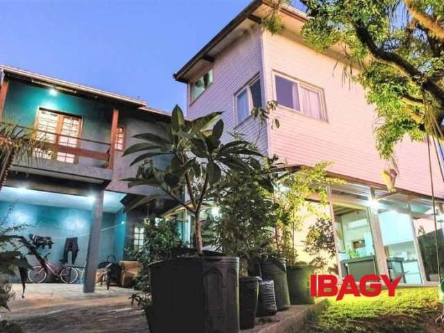 Casa com 4 quartos para alugar na Servidão Gabriel Eduardo, 23, Campeche, Florianópolis por R$ 7.500