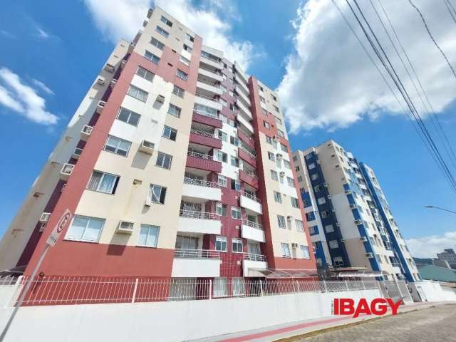 Apartamento com 2 quartos para alugar na Rua Bom Pastor, 189, Ipiranga, São José, 61 m2 por R$ 1.800