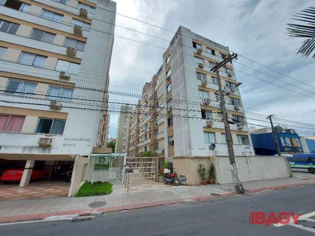 Apartamento com 2 quartos para alugar na Avenida Mauro Ramos, 747, Centro, Florianópolis, 87 m2 por R$ 2.500