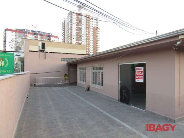 Casa para alugar na Rua José Maria da Luz, 2870, Centro, Palhoça, 215 m2 por R$ 4.000