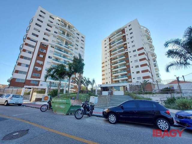 Apartamento com 1 quarto para alugar na Rua Virgilino Ferreira de Souza, 206, Barreiros, São José, 43 m2 por R$ 2.500