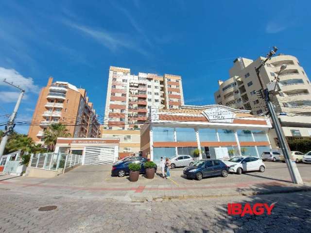 Apartamento com 3 quartos para alugar na Rua Sebastião Laurentino da Silva, 126, Córrego Grande, Florianópolis, 93 m2 por R$ 4.000