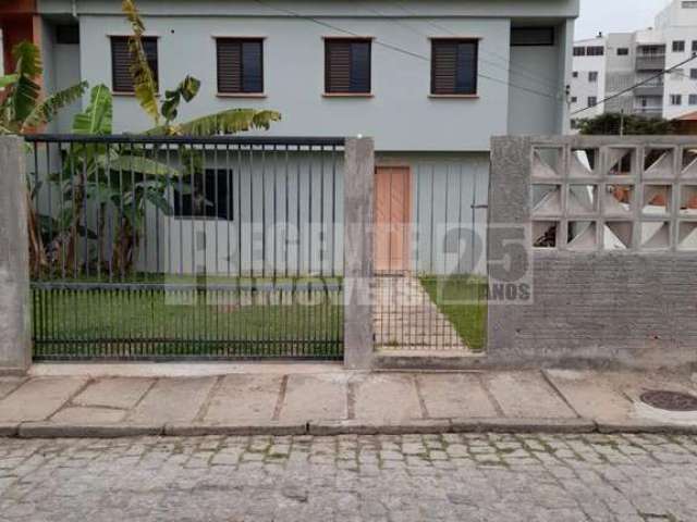 Casa à venda no bairro Trindade em Florianópolis