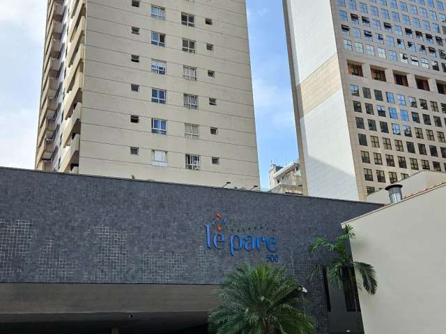 Apartamento de 02 quartos no Centro de Curitiba