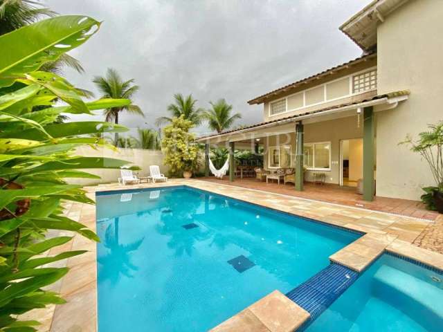 Casa com Piscina, 5 quartos (5 suítes) à venda, 450 m² por R$ 1.400.000 - Enseada - Guarujá/SP - Imobiliária Mercuri