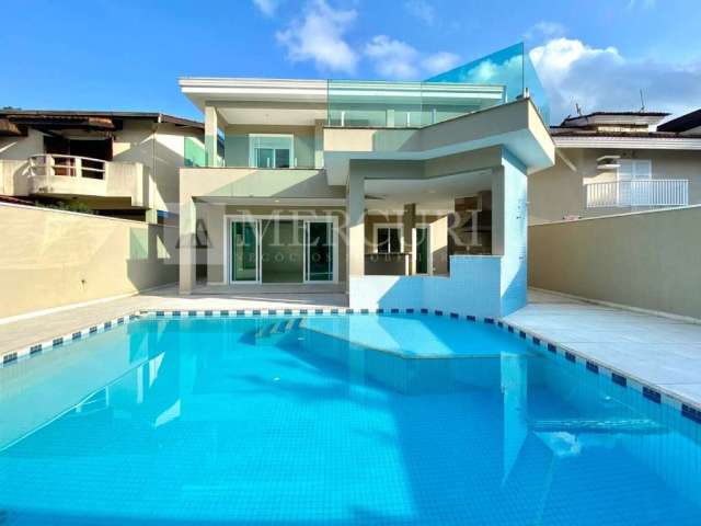 Casa com Piscina, com 4 quartos (4 suítes) à venda, 250 m² por R$ 1.700.000 - Balneário Praia do Pernambuco - Guarujá/SP – Imobiliária Mercuri