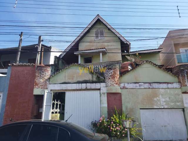 Casa em Jardim Angelo - Arujá com 222m², 3 Dormitórios e 1 Suíte por R$530.000 - Venda