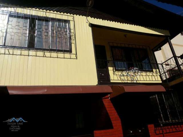 Sobrado 3 dormitórios à venda Cruzeiro Caxias do Sul/RS