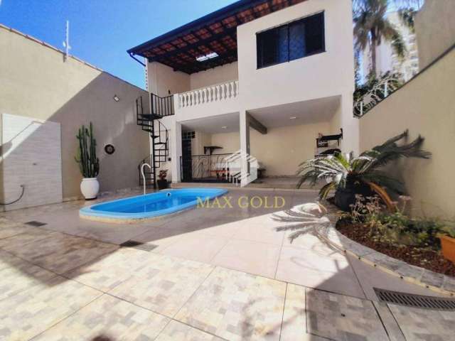 Casa com 3 dormitórios à venda, 450 m² por R$ 1.000.000,00 - Centro - Taubaté/SP