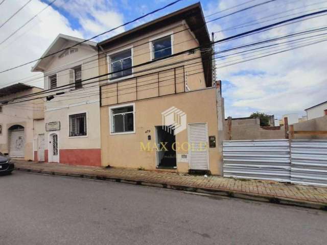 Casa com 3 dormitórios para alugar, 160 m² por R$ 3.300,00/mês - Centro - Taubaté/SP