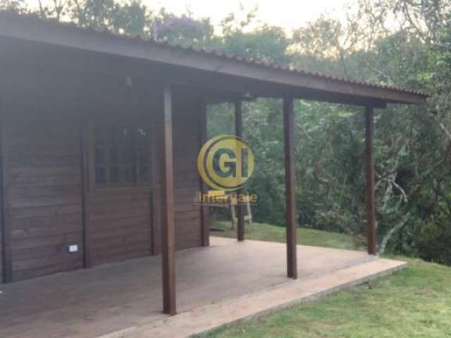 Casa em condomínio fechado com 3 quartos à venda na Fazenda Palão Alpes de Guararema, Guararema , 1475 m2 por R$ 850.000