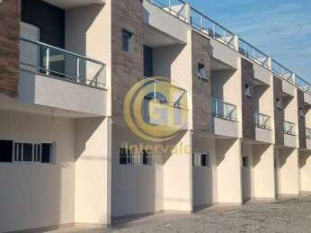 Casa em condomínio fechado com 3 quartos à venda no Balneário Gardem Mar, Caraguatatuba  por R$ 540.000