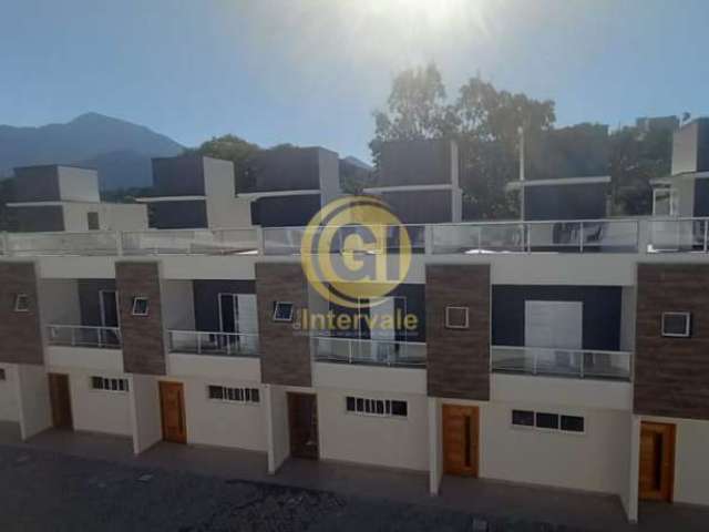 Casa em condomínio fechado com 3 quartos à venda no Balneário Gardem Mar, Caraguatatuba  por R$ 540.000