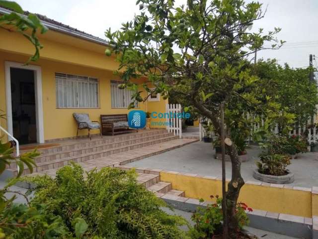 Casa com 4 quartos à venda na Rua Cândido Amaro Damásio, 153, Jardim Cidade de Florianópolis, São José por R$ 1.330.000