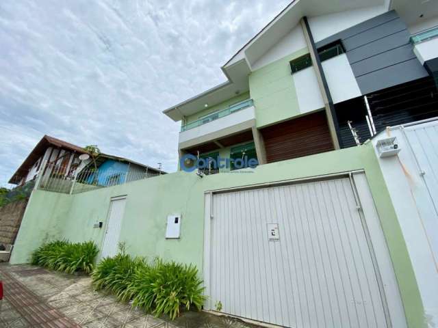 Casa com 3 quartos à venda na Rua São Cristóvão, 301, Coqueiros, Florianópolis por R$ 950.000
