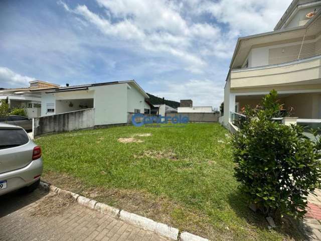 Terreno em condomínio fechado à venda na Rua Monte Cambirela, 455, Praia de Fora, Palhoça por R$ 371.000
