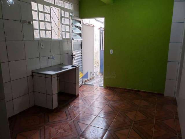 Casa com 1 dormitório para alugar, 30 m² por R$ 650,00/mês - Jardim Divinolândia - Guarulhos/SP