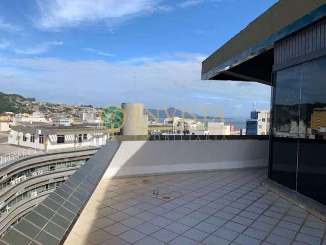 Locação com terraço e 5 salas localizada na Esteves Junior, Centro - Florianópolis.