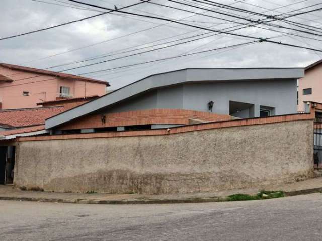 Casa com 3 dormitórios à venda, 225 m² por R$ 560.000,00 - Jardim Simus - Sorocaba/SP
