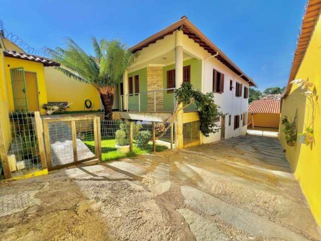 Casa com 6 quartos à venda na Santa Mônica, Belo Horizonte  por R$ 929.900