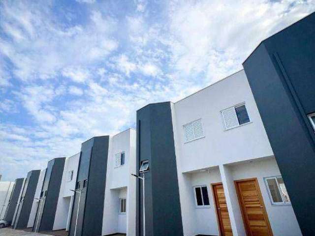 Sobrado com 2 dormitórios à venda, 70 m² por R$ 330.000,00 - Rio do Ouro - Caraguatatuba/SP