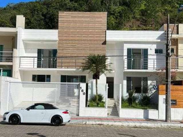 Casa à venda 2 Vagas, 350M², Ressacada, Itajaí - SC