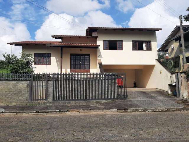 Casa com 3 quartos à venda na Vila Lenzi, Jaraguá do Sul , 180 m2 por R$ 600.000