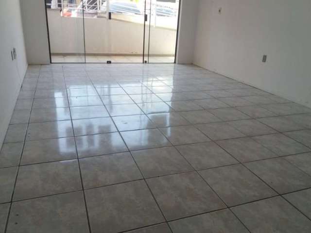 Sala comercial com 1 sala para alugar no Centro, Jaraguá do Sul  por R$ 1.200