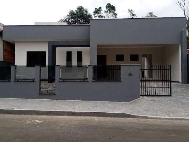 Casa com 3 quartos à venda no Tifa Martins, Jaraguá do Sul  por R$ 720.000