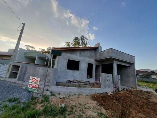Casa com 2 quartos à venda no Jaraguá 84, Jaraguá do Sul  por R$ 565.000