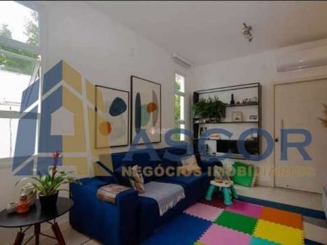 Casa em condomínio fechado com 3 quartos à venda na Rua da Caliandra Rosa, 210, Cachoeira do Bom Jesus, Florianópolis por R$ 1.489.900