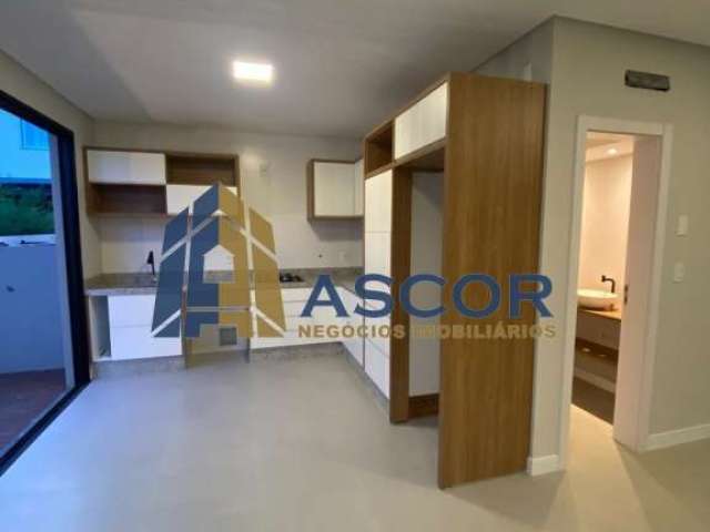 Casa com 3 quartos para alugar na Cambuí, 1, Alto Ribeirão Leste, Florianópolis, 139 m2 por R$ 6.300