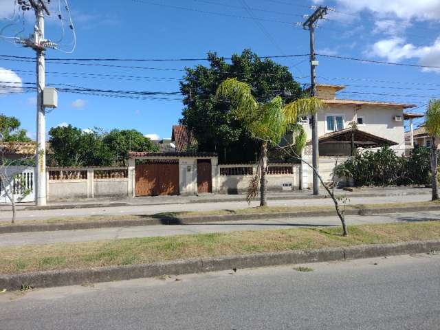Casa em terreno inteiro 2 suites av. Ouro Verde - Rio das Ostras/RJ
