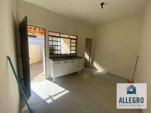 Casa com 1 dormitório para alugar por R$ 700/mês - Residencial Macedo Teles I - São José do Rio Preto/SP