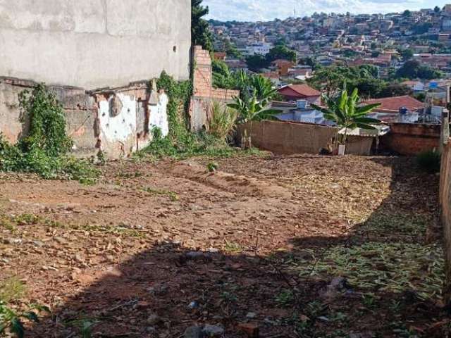 Terreno comercial à venda no Céu Azul, Belo Horizonte  por R$ 1.200.000