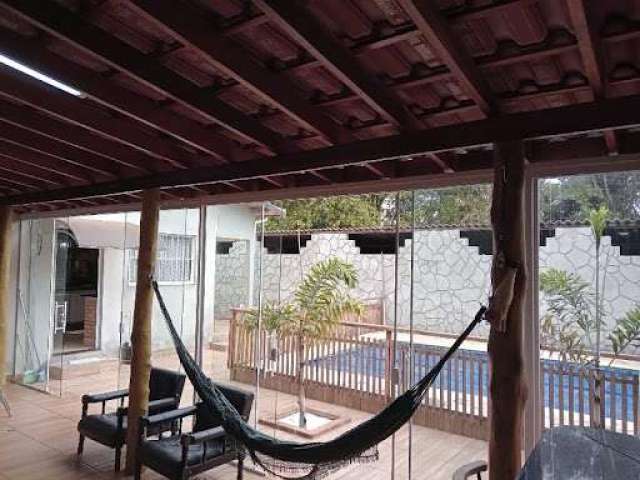 Rancho com 2 dormitórios à venda, 200 m² por R$ 500.000,00 - Chácara Recreio Vista Alegre - Botucatu/SP