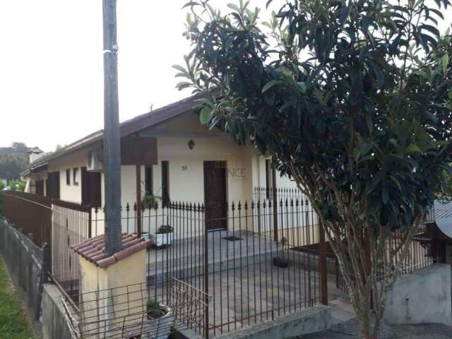 Casa a venda no Vale dos Pinheiros