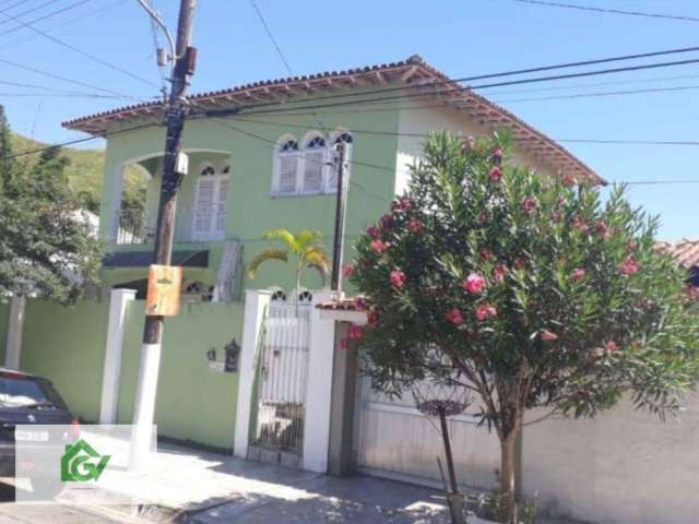 Casa com 3 dormitórios à venda, 269 m² por R$ 950.000,00 - Pto Grande - São Sebastião/SP