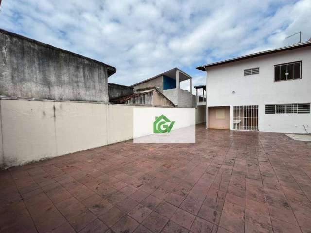Sobrado com 5 dormitórios à venda, 232 m² por R$ 980.000,00 - Centro - Caraguatatuba/SP