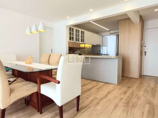 Apartamento à venda com 03 quartos sendo 01 suíte + 02 vagas de garagem, no bairro do Centro de Florianópolis!