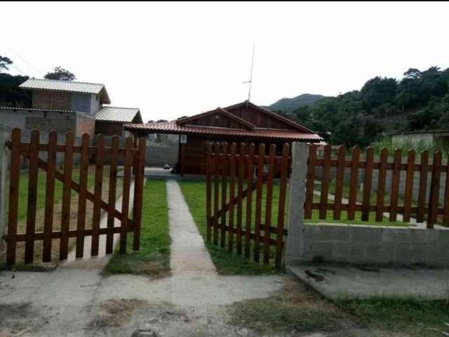Casa para Venda em Florianópolis, Cachoeira do Bom Jesus, 2 dormitórios, 1 banheiro, 2 vagas