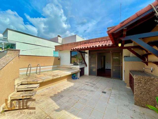 Cobertura com 3 dormitórios à venda, 134 m² por R$ 900.000,00 - Agriões - Teresópolis/RJ