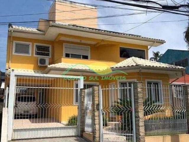Linda casa não financiável com 3 suites e edicula no Monte Verde - Florianópolis/SC