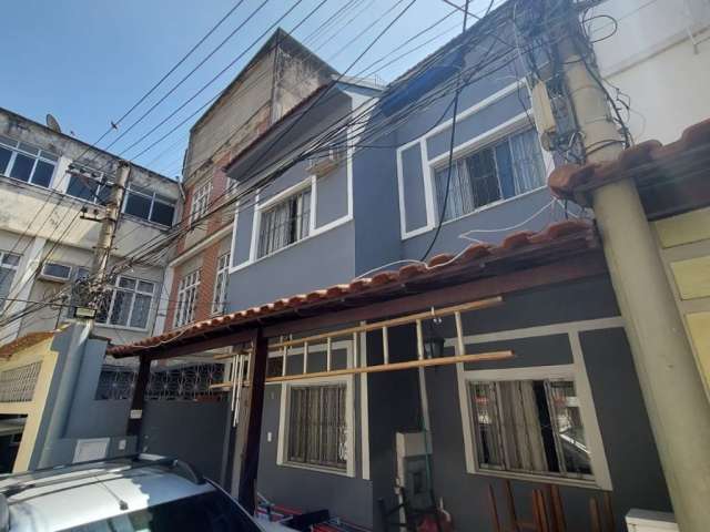 Casas de Vila para Venda em Rio de Janeiro, Sampaio, 2 dormitórios, 1 suíte, 3 banheiros, 1 vaga