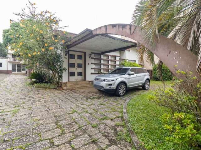 Casa com 8 dormitórios para alugar, 844 m² por R$ 8.081,95/mês - Bacacheri - Curitiba/PR